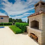בית נופש Torre Iv פורץ