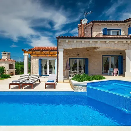 Torre Iv Vikendica Porec