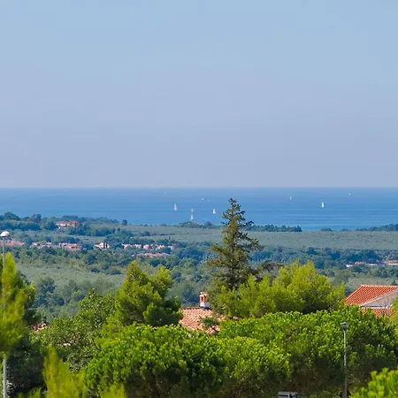 Torre Iv Feriehus Poreč